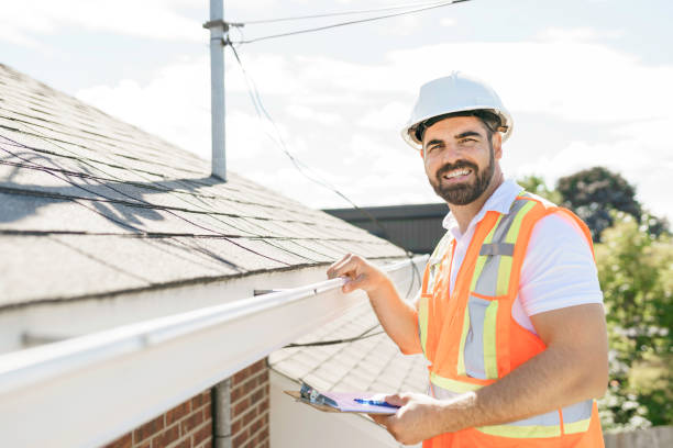 Roof Gutter Cleaning in Howard, WI